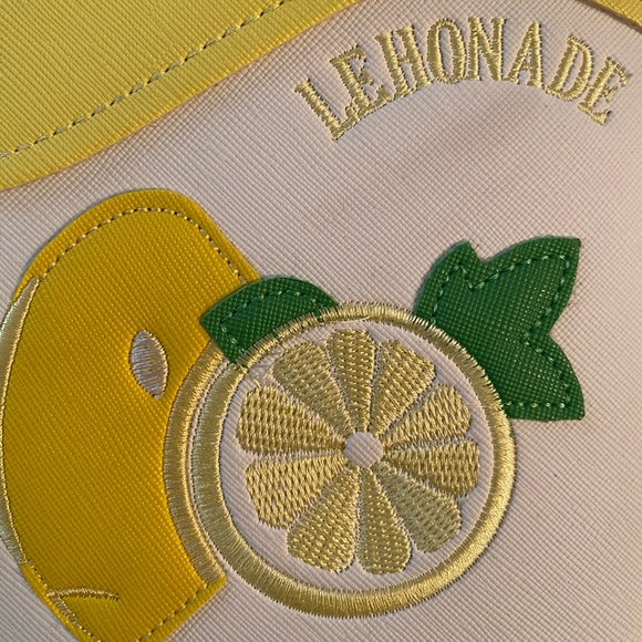 🍋 Lemonade Cross Body Purse w/ a Straw - Picture 8 of 12